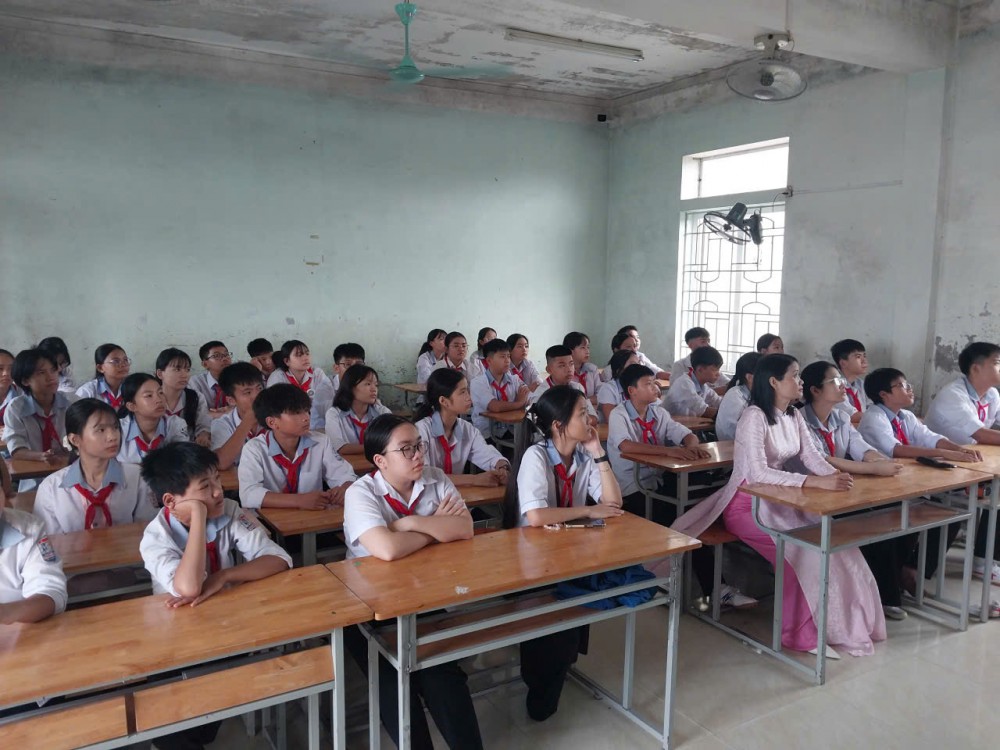 khai giang 3